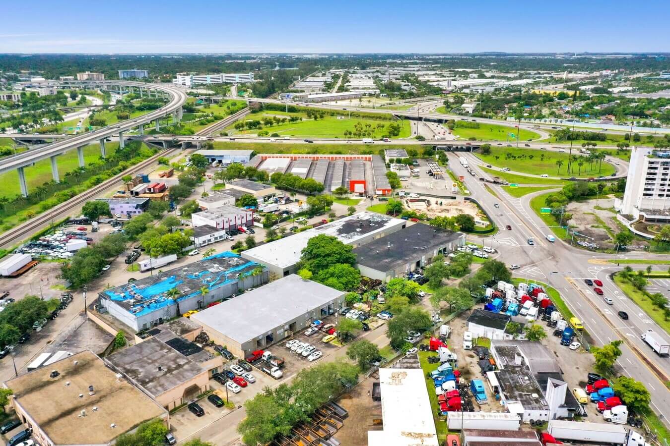 Golden Glades’ Best Metal Roofing Company & Contractors