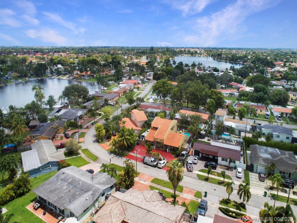 Palm Springs North FL-Florida Metal Roofers of Hialeah Palm Springs North FL-Florida Metal Roofers of Hialeah